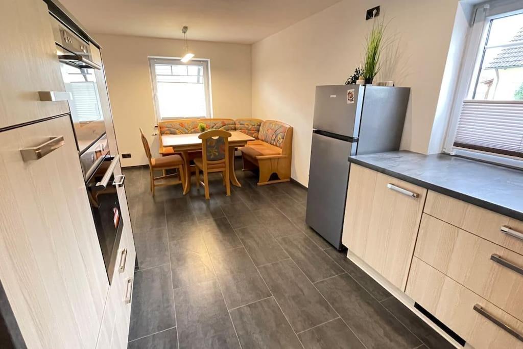 Shine Apartment Schwarzenfeld Buitenkant foto