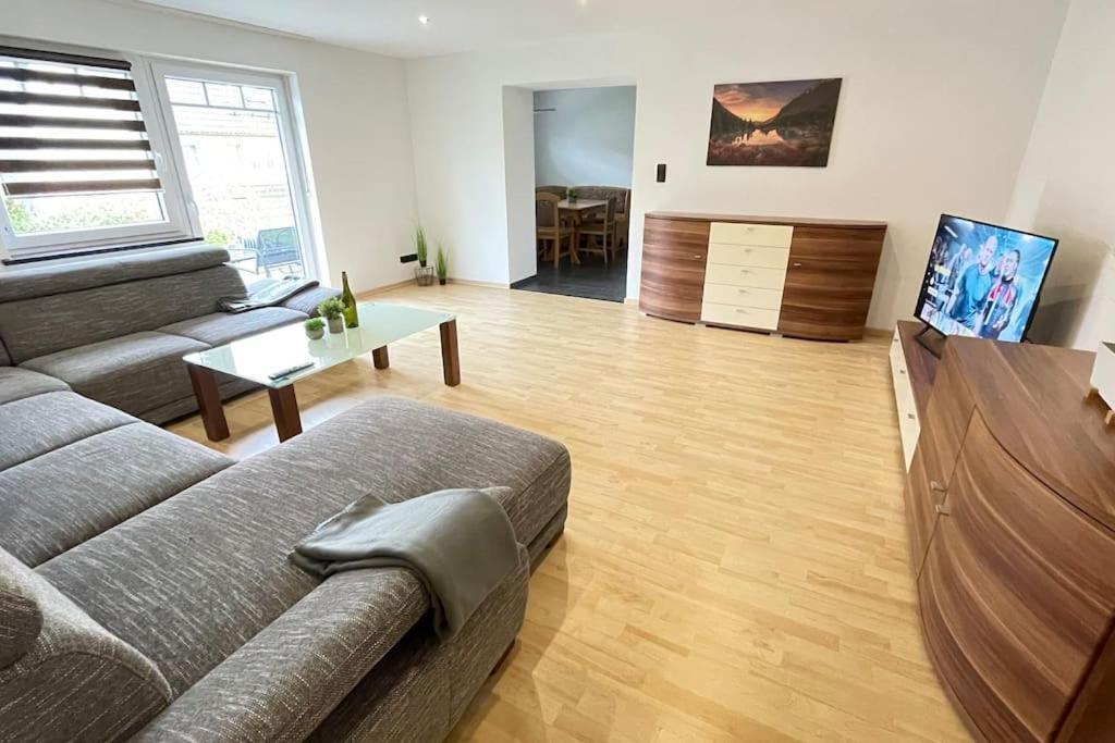 Shine Apartment Schwarzenfeld Buitenkant foto